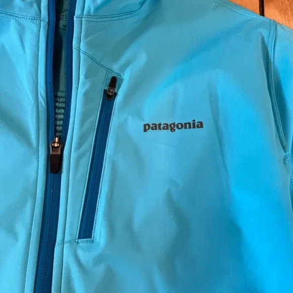 Patagonia Women's Aqua Blue Softshell Ski Jacket - Picture 4 of 6